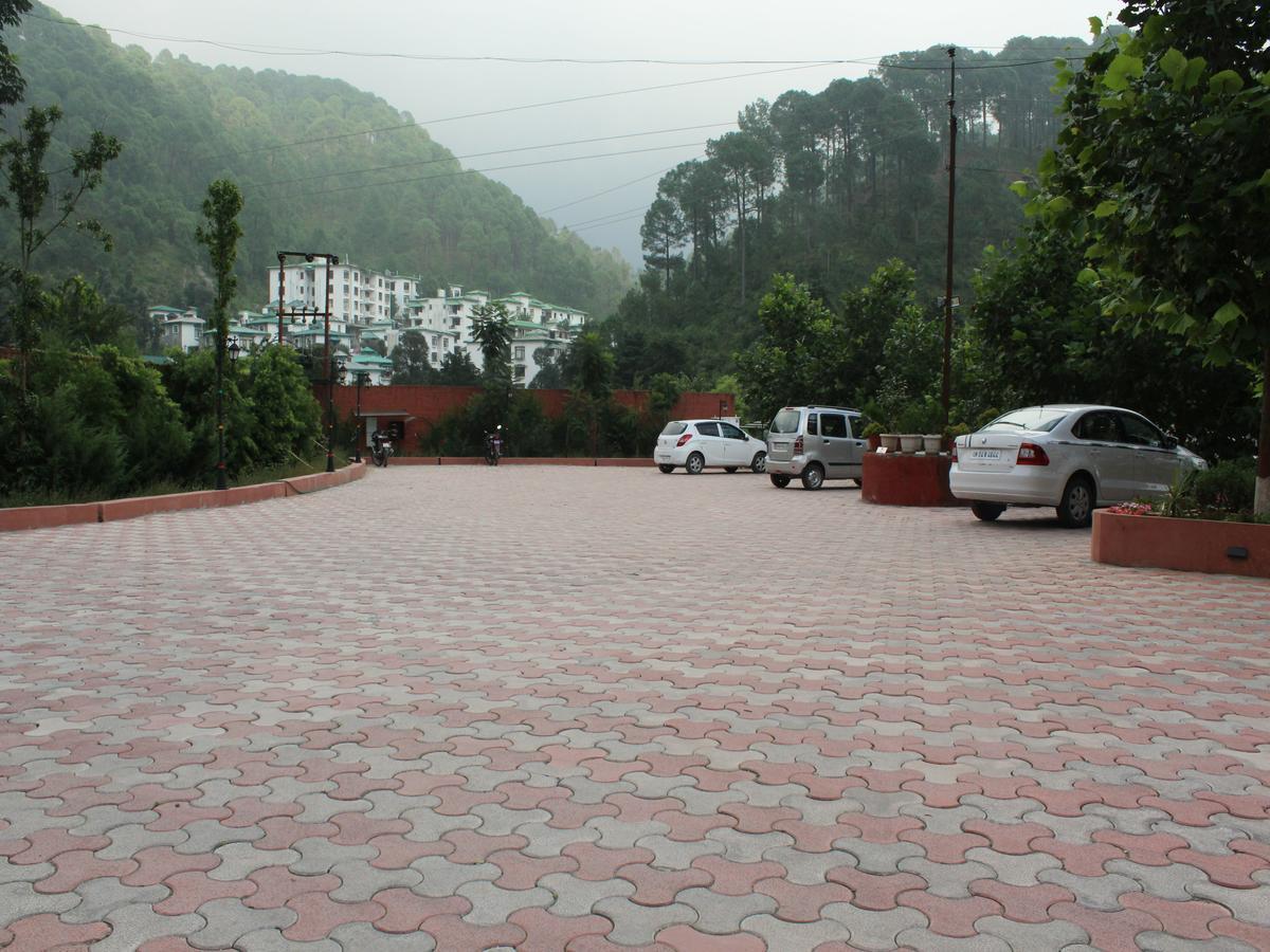 Oyo 2531 Hotel Una Comfort Misty Oak Nainital Exterior foto